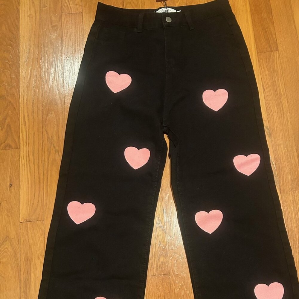 Cider Pink Heart Black Cropped Jeans - High Rise, Frayed Hem - sz Medium - NEW